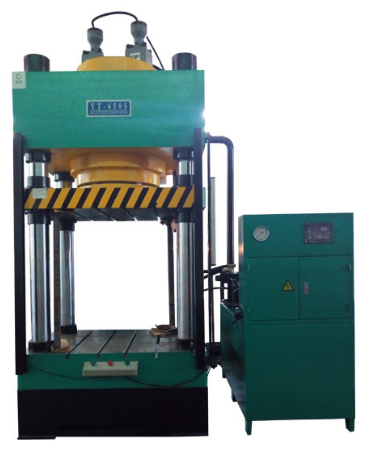 800噸四柱液壓機(jī)在操作時要注意的事項(xiàng)有